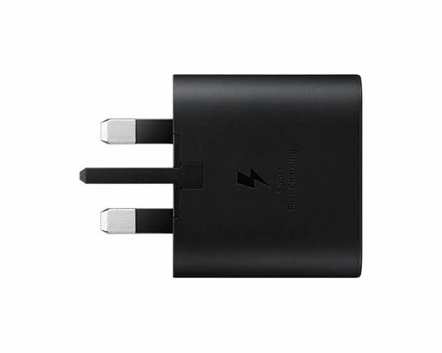 IMG 4972 Samsung 25W 3-Pin Charger Super Fast Type-C UK